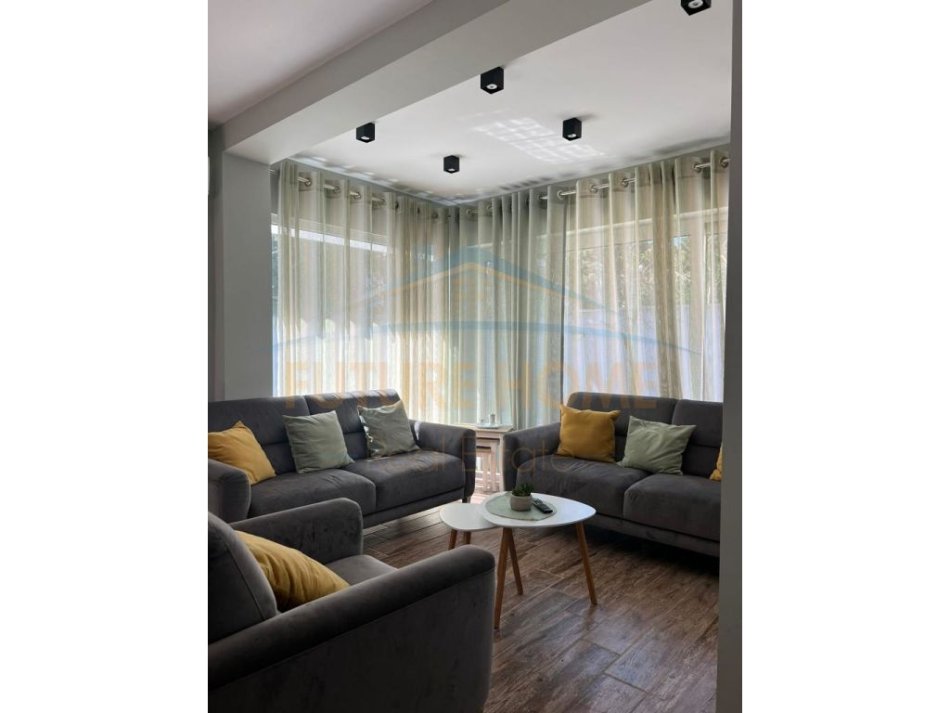 Durres, shitet Vile 2+1, Kati 1, 150 m² 43,000,000 € (QERRET,KAVAJE)