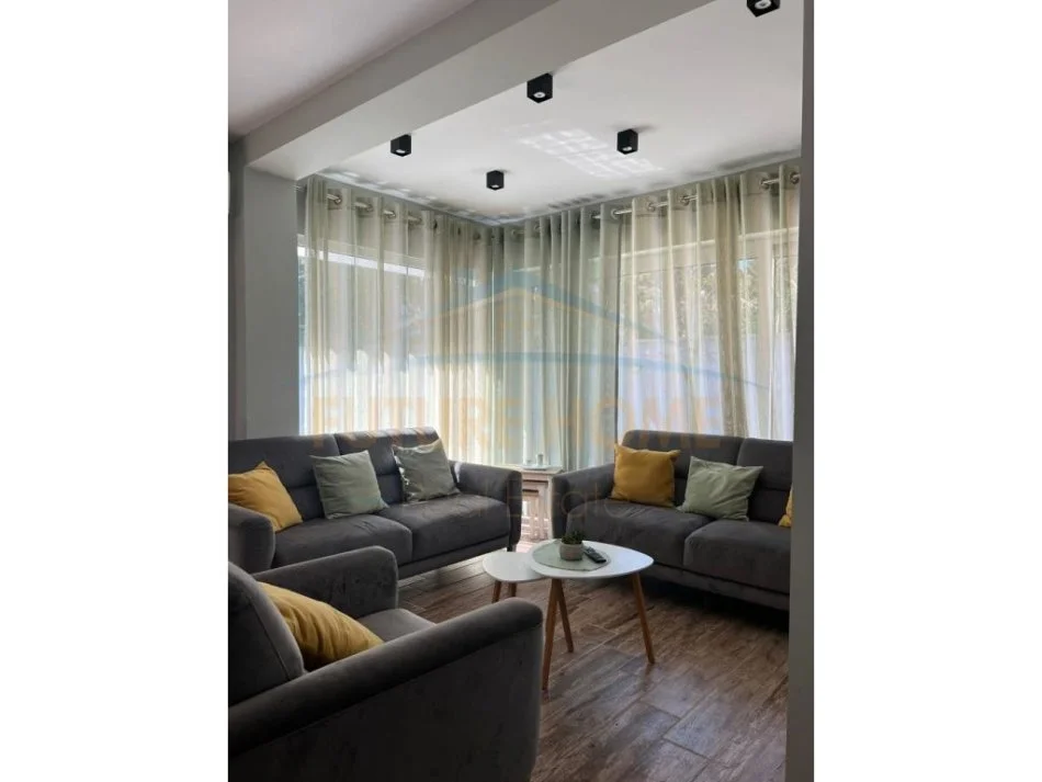 Durres, shitet Vile 2+1, Kati 1, 150 m² 43,000,000 € (QERRET,KAVAJE)