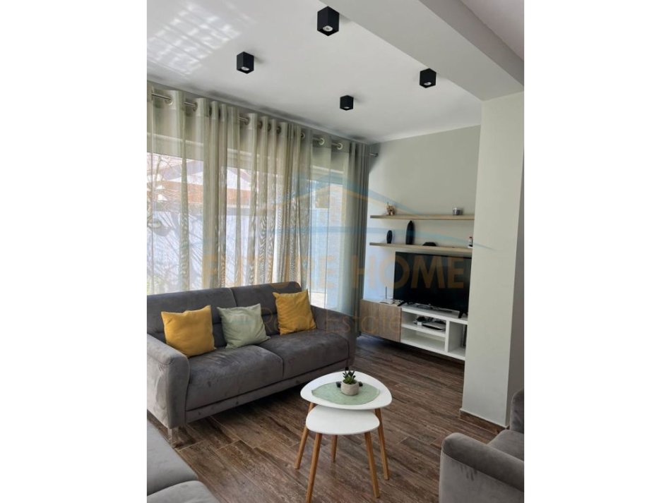 Durres, shitet Vile 2+1, Kati 1, 150 m² 43,000,000 € (QERRET,KAVAJE)