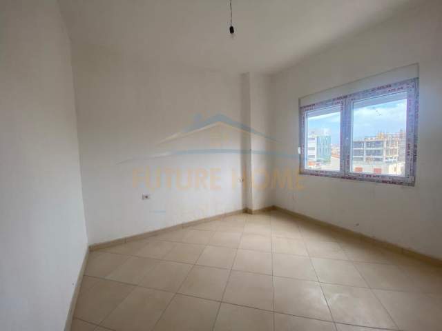 Durres, shitet apartament 2+1 Kati 4, 72 m² 75.000  (Tregu i Madh,Durrës)