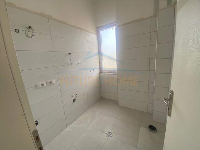 Durres, shitet apartament 2+1 Kati 4, 72 m² 75.000  (Tregu i Madh,Durrës)