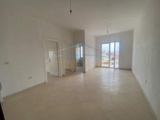 Durres, shitet apartament 2+1 Kati 4, 72 m² 75.000  (Tregu i Madh,Durrës)