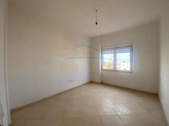 Durres, shitet apartament 2+1 Kati 4, 72 m² 75.000  (Tregu i Madh,Durrës)