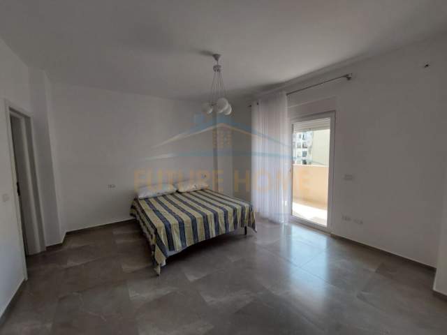 Durres, jepet me qera apartament 1+1 Kati 2, 110 m² 500 Euro (Tregu i Vogel, Durres)