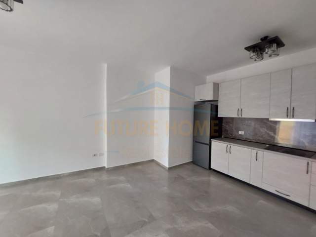 Durres, jepet me qera apartament 1+1 Kati 2, 110 m² 500 Euro (Tregu i Vogel, Durres)