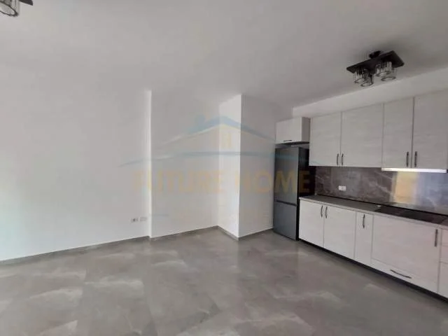 Durres, jepet me qera apartament Kati 2, 110 m² 500 Euro (Tregu i vogel)