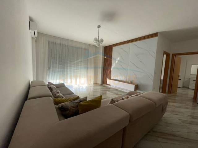 Durres, Jepet me qera apartament 85 m² 400 Euro (Ish Urt ,Durrës)