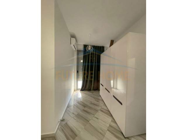 Durres, Jepet me qera apartament 85 m² 400 Euro (Ish Urt ,Durrës)