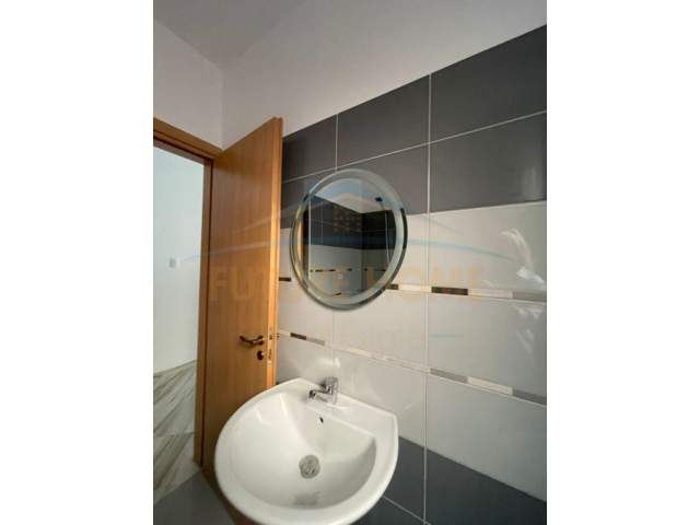 Durres, Jepet me qera apartament 85 m² 400 Euro (Ish Urt ,Durrës)