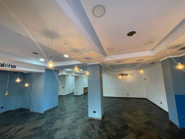 Durres, jepet me qera Ambjent biznesi Kati 0, 130 m² 1.000 Euro (Muzeu Arkeologjik, Durres)