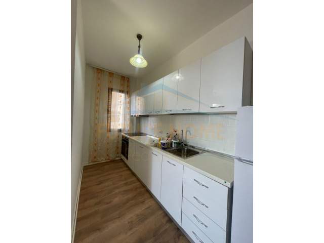 Durres, jepet me qera apartament 1+1 Kati 2, 60 m² 350 Euro (Vollga, Durrës)