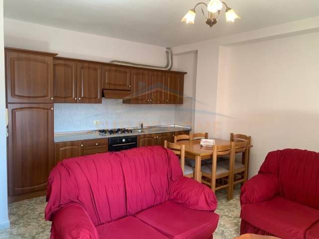 Durres, jepet me qera apartament 2+1 Kati 6, 117 m² 350 Euro (Markata, Durres)