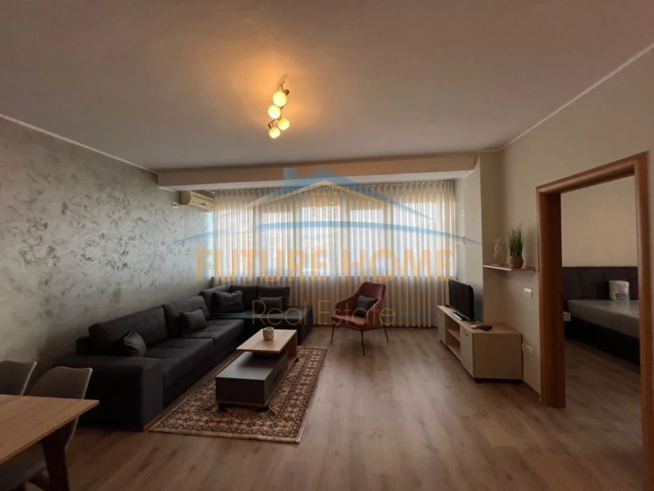 Tirane, jepet me qera apartament 1+1 Kati 6, 72 m² 500 € (Ish Parku i Autobuzave)