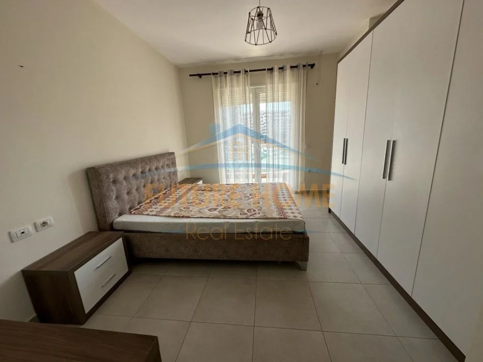 Tirane, jepet me qera apartament 1+1 Kati 2, 70 m² 500 € (unaza e re)