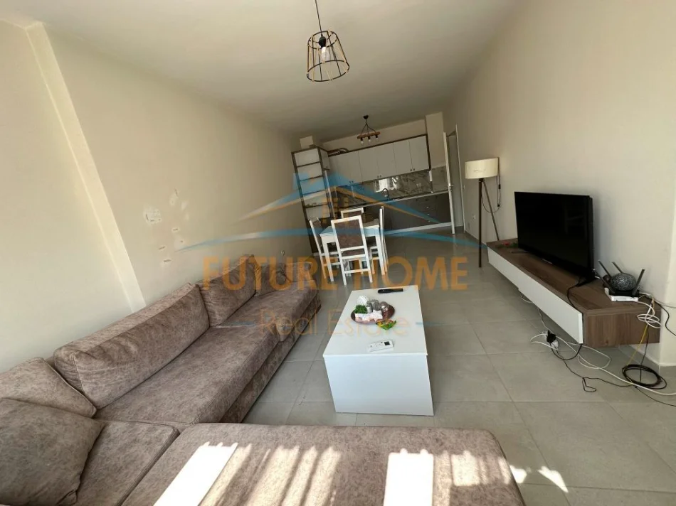 Tirane, jepet me qera apartament 1+1 Kati 2, 70 m² 500 € (Astir)