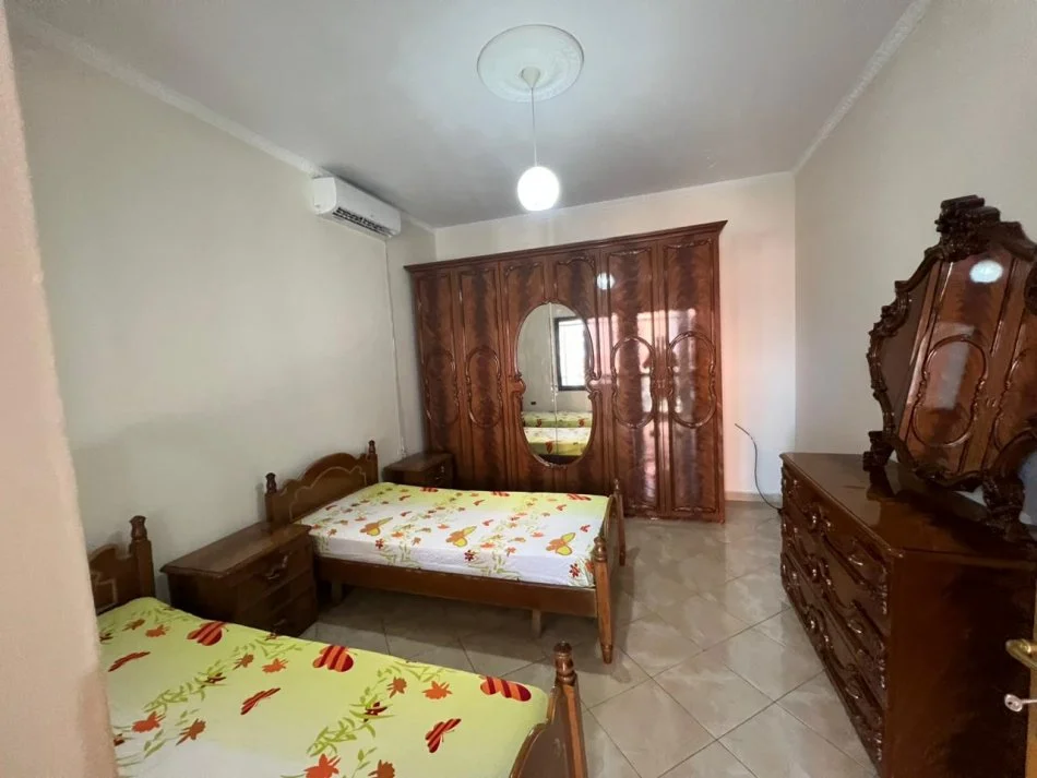 Tirane, jepet me qera apartament 1+1 Kati 3, 60 m² 350 € (Perballe QSUT)