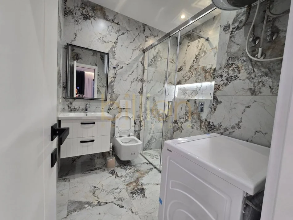 Tirane, shitet apartament 2+1+Ballkon Kati 4, 95 m² 165.000 € (Fresk, Tirana, Albania)