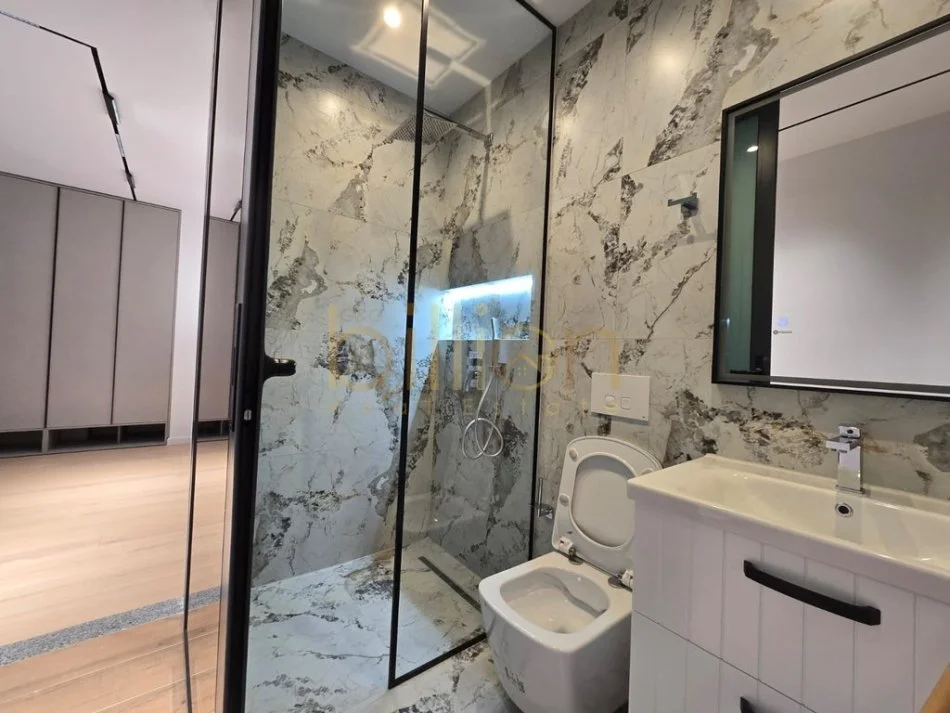 Tirane, shitet apartament 2+1+Ballkon Kati 4, 95 m² 165.000 € (Fresk, Tirana, Albania)