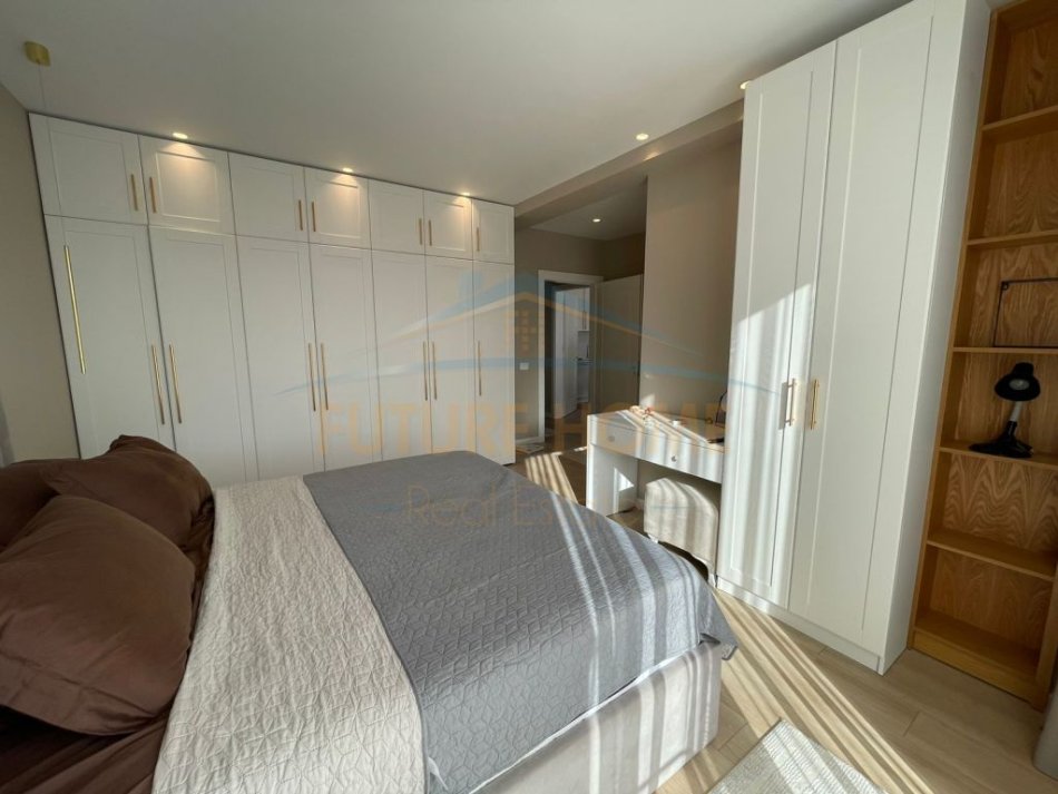 Tirane, shitet apartament 2+1 Kati 11, 136 m² 200.000 € (Fusha e Aviacionit)