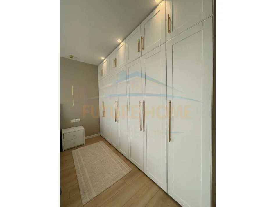 Tirane, shitet apartament 2+1 Kati 11, 136 m² 200.000 € (Fusha e Aviacionit)
