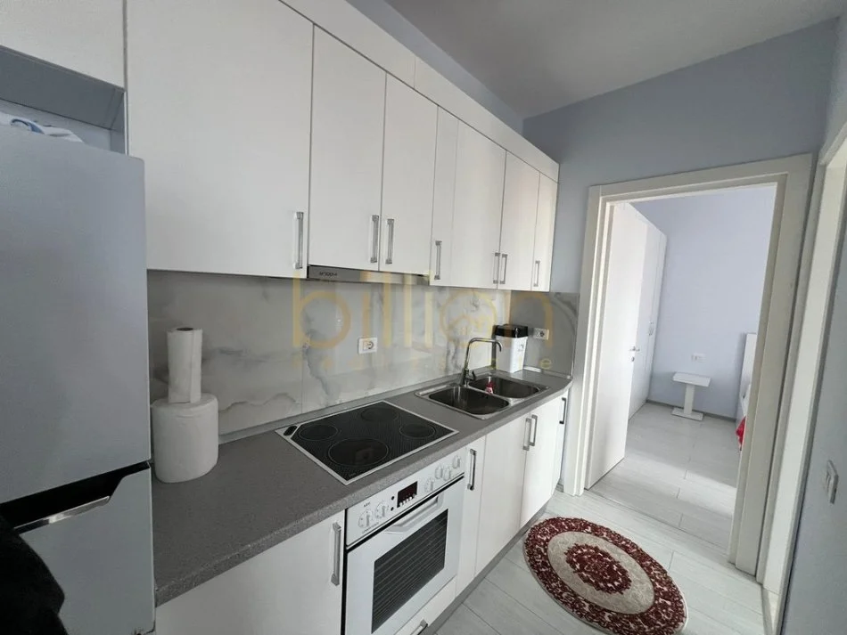 Tirane, jepet me qera apartament 1+1 Kati 6, 660 m² 700 € (Laprakë, Tirana, Albania)