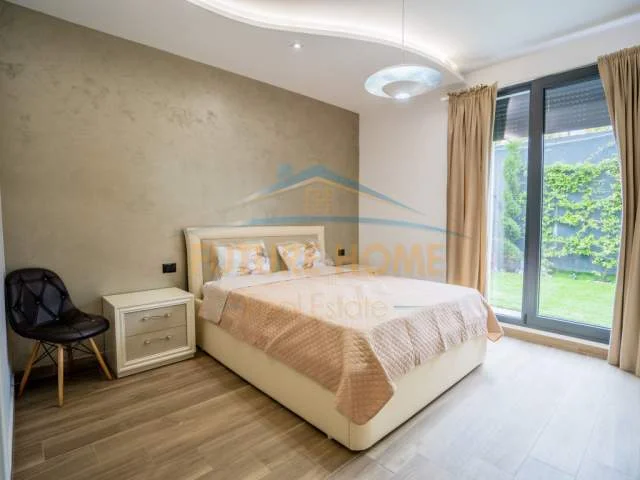 Tirane, jepet me qera 2+1+A+BLK Kati 0, 1.350 Euro (Teg)