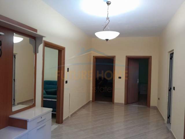 Tirane, jepet me qera apartament 3+1+BLK Kati 2, 150 m² 500 Euro (Rruga e Dibres)