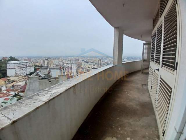 Durres, shitet apartament 2+1 Kati 3, 141 m² 165.000 Euro (Vila e Zogut, Durres)