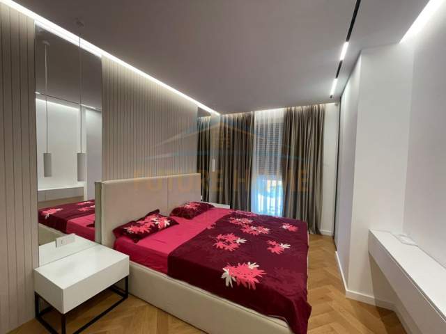 Tirane, jepet me qera apartament 1+1+BLK Kati 4, 70 m² 900 Euro