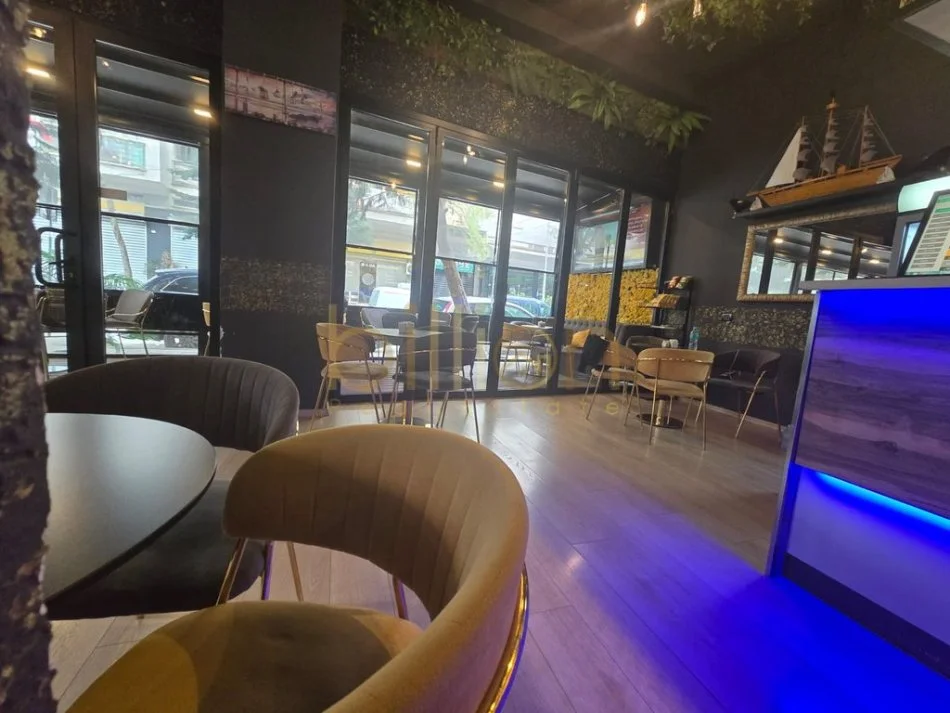 Tirane, shitet ambjent biznesi Kati 0, 73 m² 340.000 € (Yzberisht, Tirana, Albania)