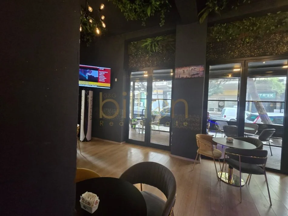 Tirane, shitet ambjent biznesi Kati 0, 73 m² 340.000 € (Yzberisht, Tirana, Albania)