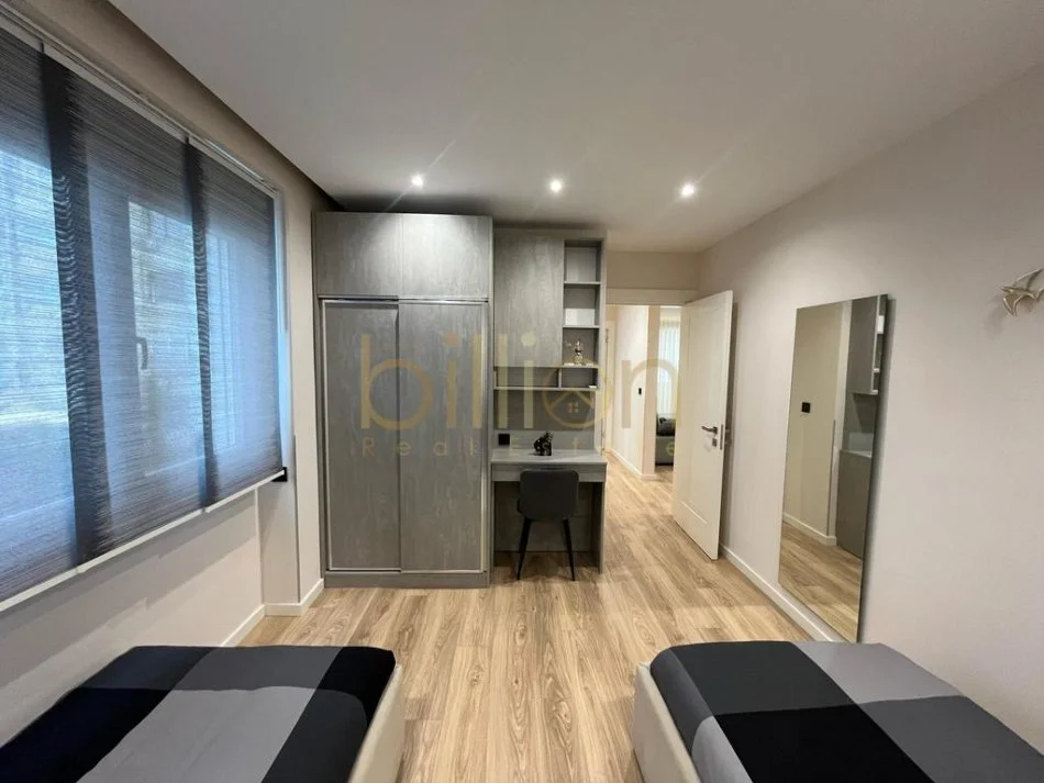 Tirane, jepet me qera apartament 2+1 Kati 3, 100 m² (ish Ekspozita, Tirana, Albania)