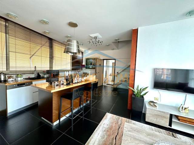 Tirane, jepet me qera apartament duplex 2+1 Kati 5, 100 m² 1.200 Euro (Komuna e Parisit)