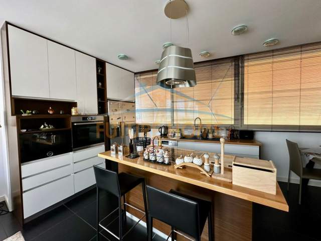 Tirane, jepet me qera apartament duplex 2+1 Kati 5, 100 m² 1.200 Euro (Komuna e Parisit)