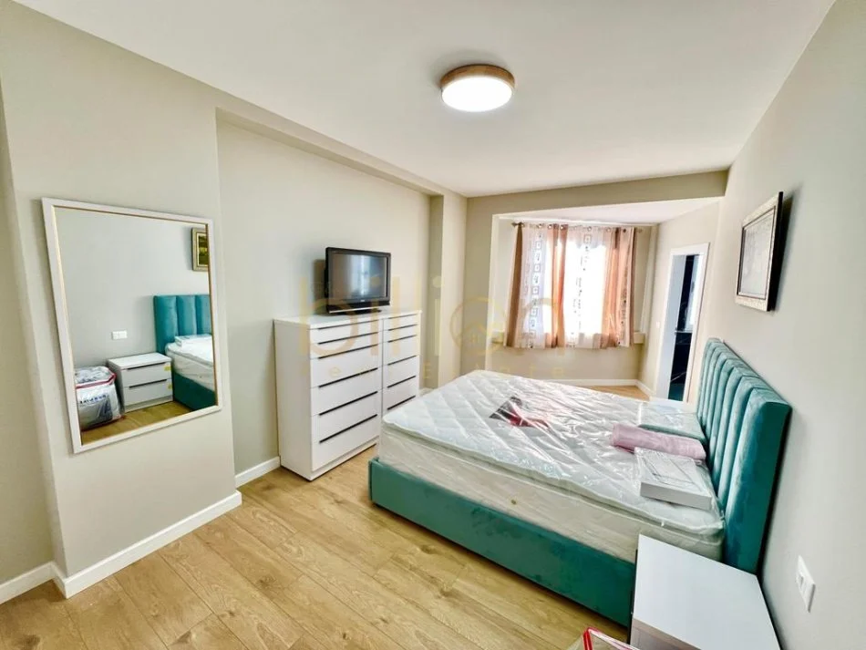 jepet me qera , 138 m² 1.000 € (Shkolla e Baletit)