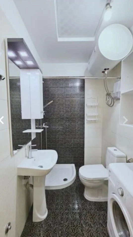 Tirane, jepet me qera apartament 1+1+Ballkon Kati 2, 60 m² 480 € 