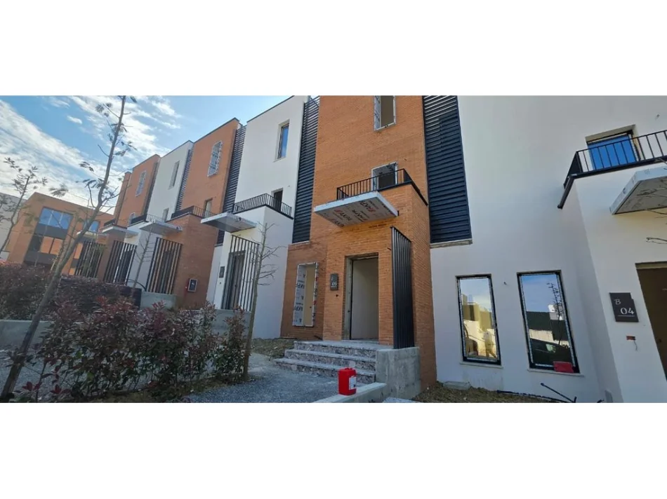 Tirane, shes Vile 3+1 Kati 1, 268 m² 650.000 € (TEG)