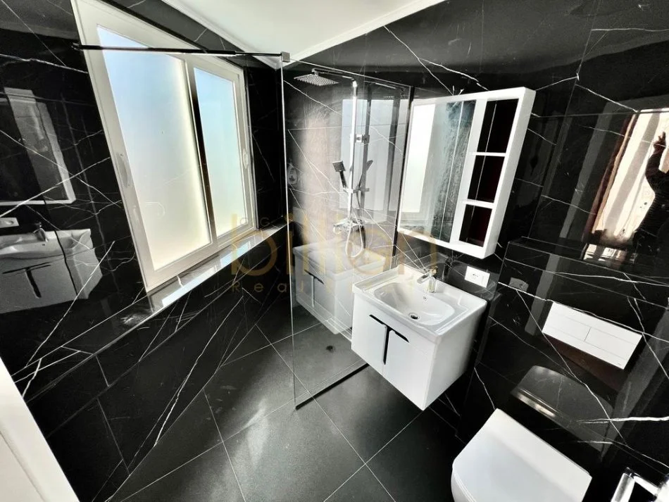 jepet me qera , 138 m² 1.000 € (Shkolla e Baletit)