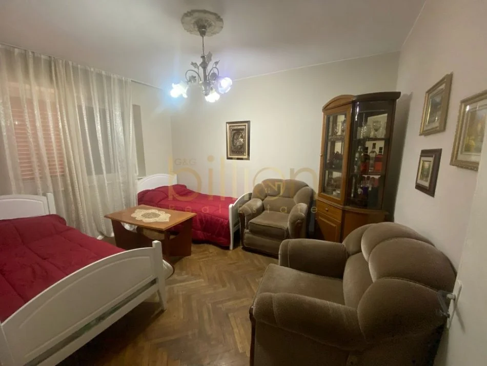 Tirane, jepet me qera apartament 2+1+Ballkon Kati 2, 90 m² 450 € (8RQC+8PW, Rruga Ferit Xhajko, Tiranë)