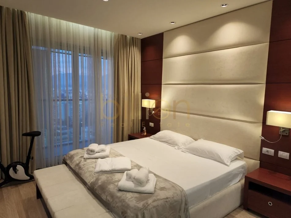 Tirane, jepet me qera apartament 2+1 Kati 19, 95 m² 1.700 € (Stadiumi Arena, Tirana, Albania)