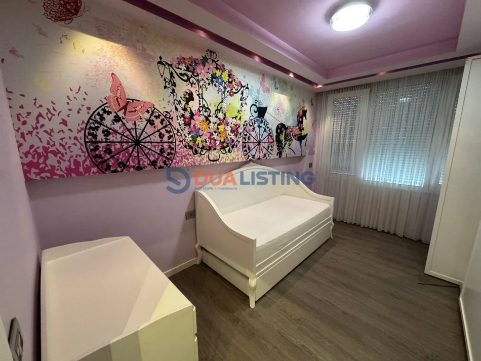 Tirane, jepet me qera apartament 2+1 Kati 5, 110 m² 1.500 € (Blloku)