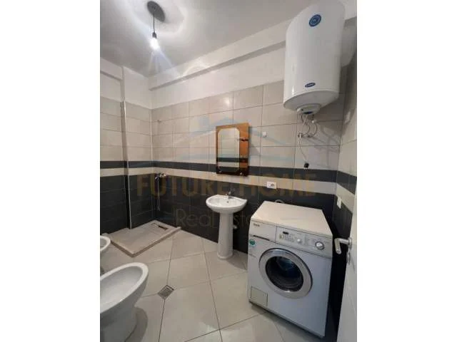 Tirane, shitet apartament 2+1 Kati 1, 99 m² 95.000 Euro (Unaza e Re)