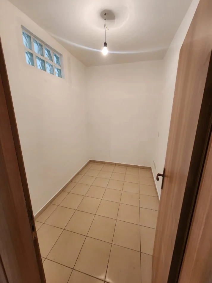 Durres, shitet apartament 2+1+Ballkon Kati 1, 90 m² 115.000 € 