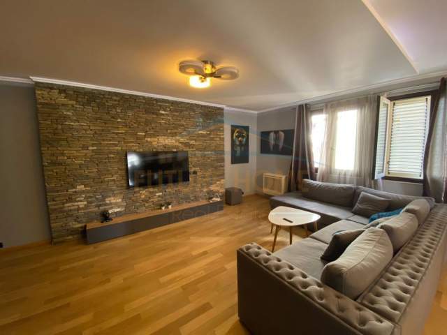 Tirane, jepet me qera apartament 2+1+BLK Kati 5, 145 m² 850 Euro (SELVIA)
