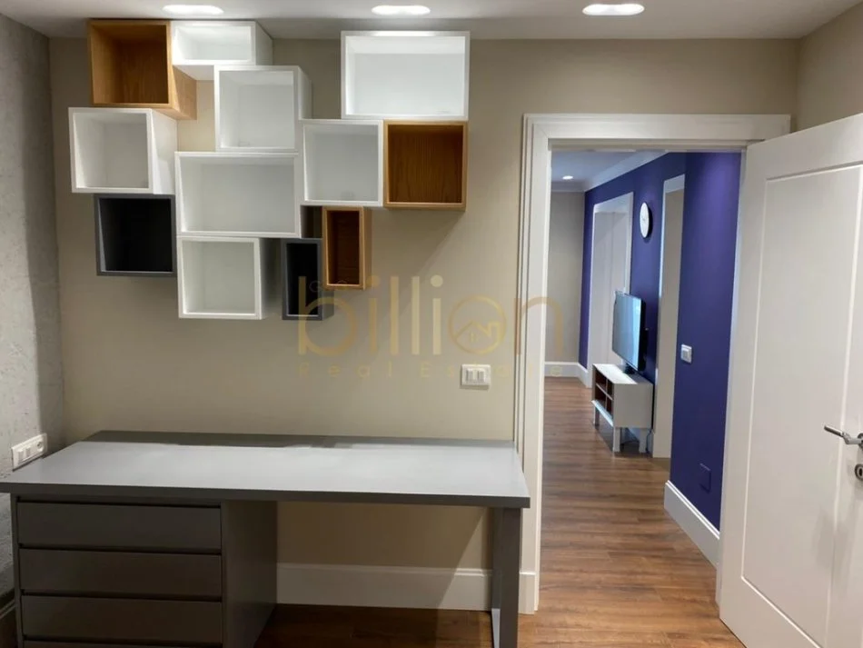 Tirane, jepet me qera apartament 1+1 Kati 4, 80 m² 700 € 