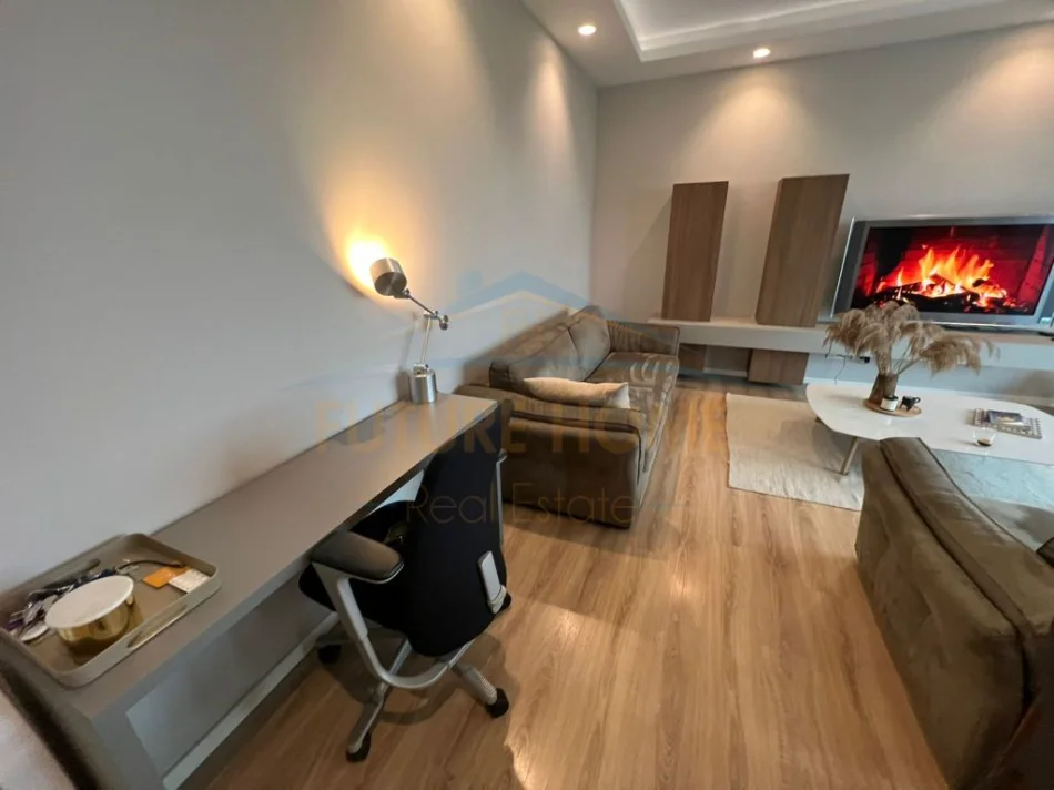 Tirane, jepet me qera apartament 2+1 Kati 19, 150 m² 2.600 € (Ambasador 3)