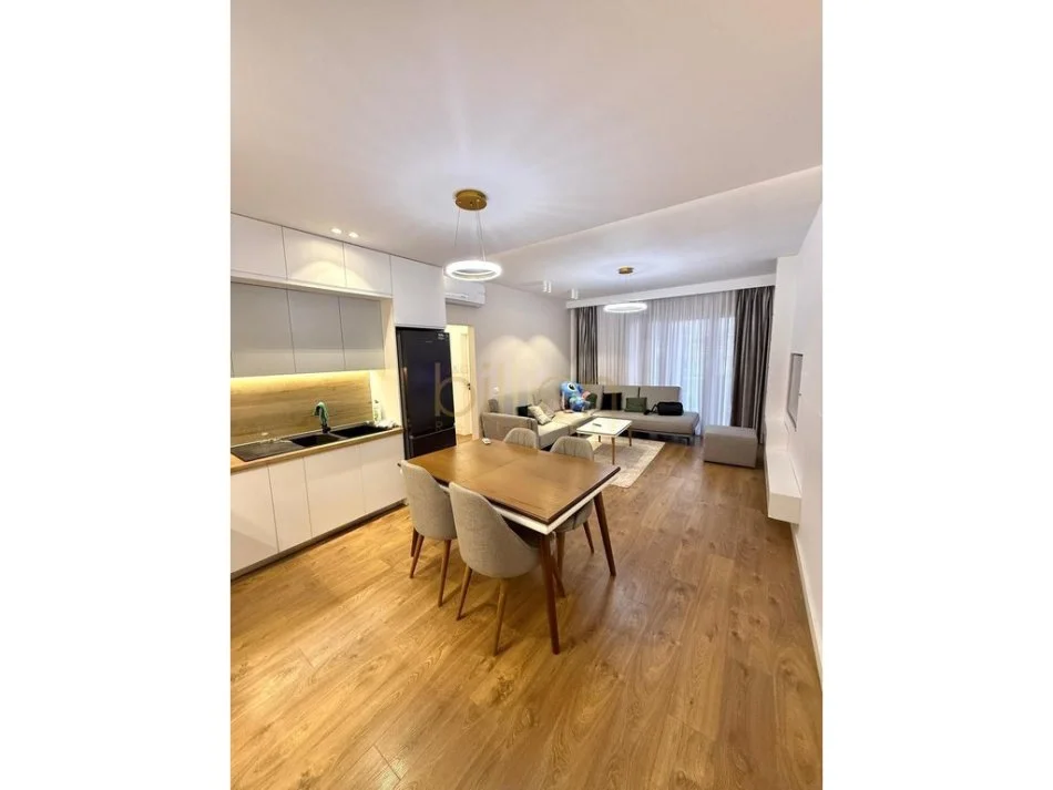 Tirane, jepet me qera apartament 2+1 Kati 4, 94 m² 1.000 € (Rruga Elbasanit, Tirana, Albania)