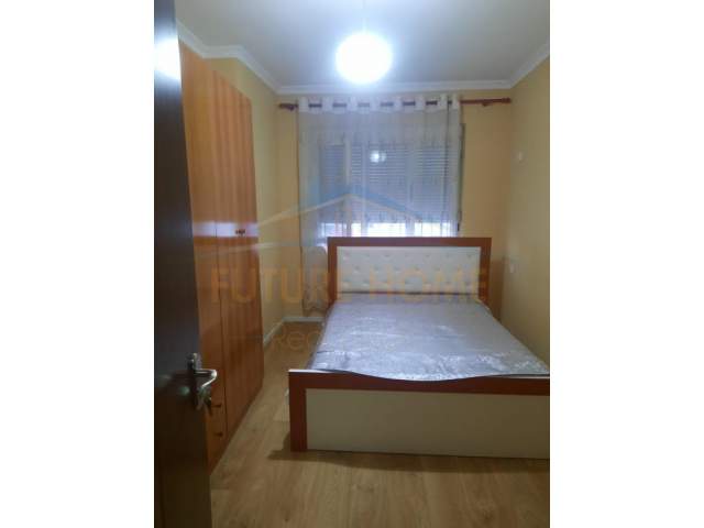 Tirane, jepet me qera apartament 2+1+BLK Kati 8, 87 m² 480 Euro (Yzberisht)