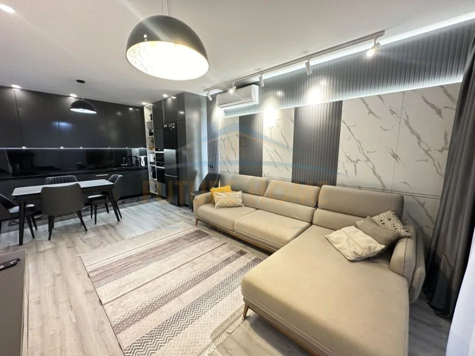 Tirane, shitet apartament 2+1+Aneks+Ballkon , 230,000 € (TEODOR KEKO)