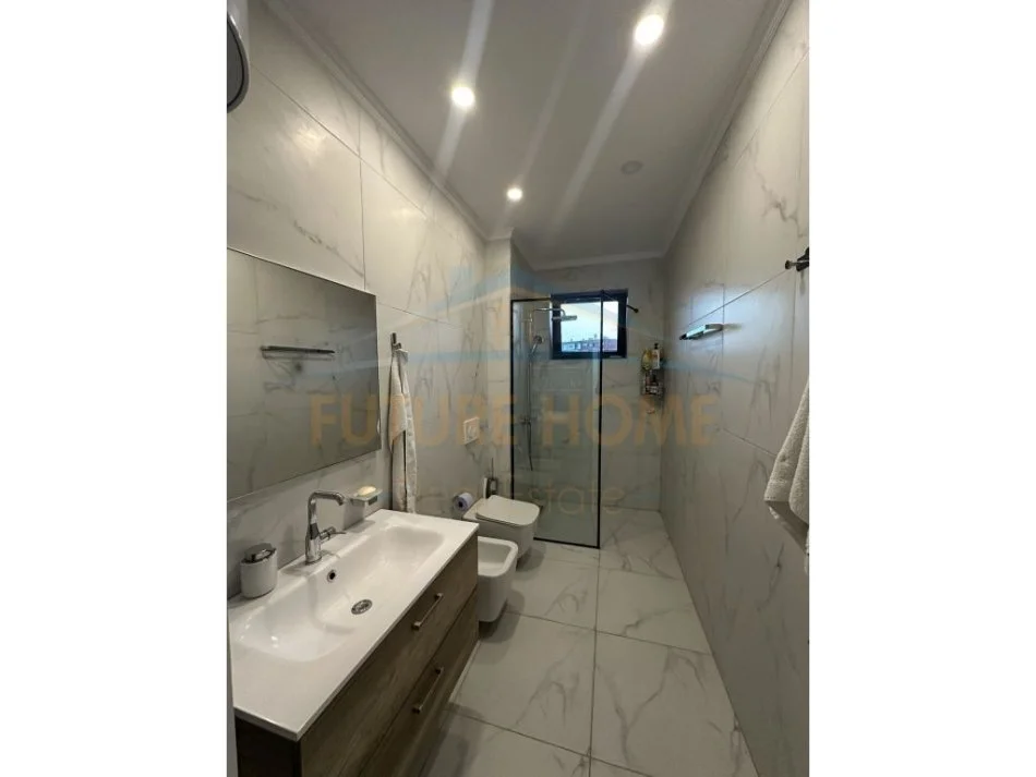 Tirane, shitet apartament 2+1+Aneks+Ballkon , 230,000 € (TEODOR KEKO)